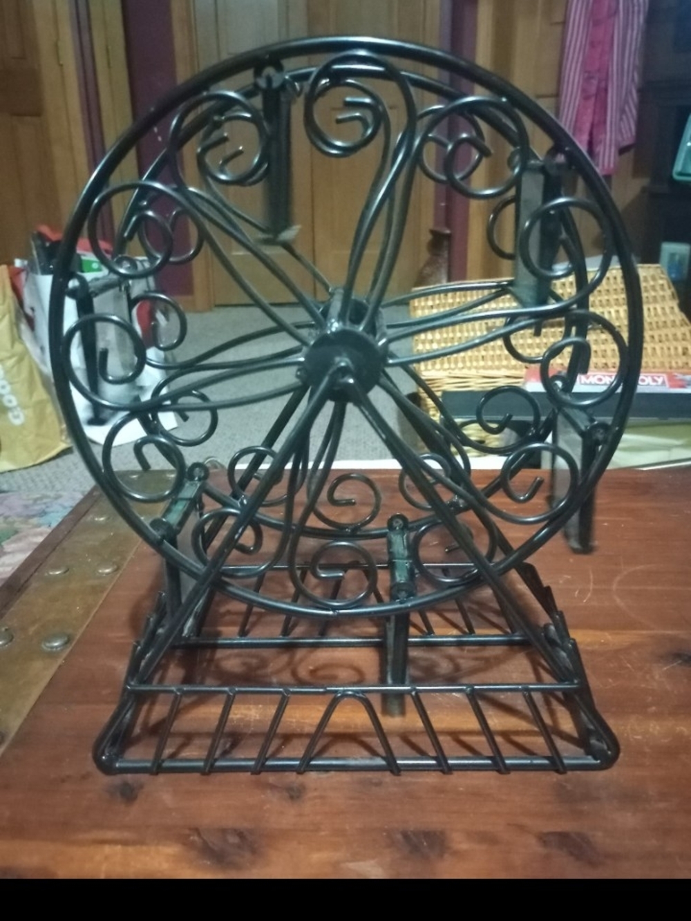Decorative Metal Ferris Wheel Photo Display Stand - Black